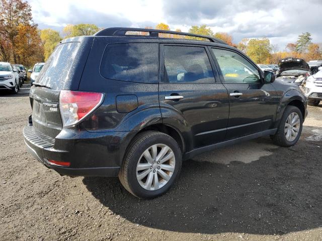 JF2SHADC7DH428197 - 2013 SUBARU FORESTER 2.5X PREMIUM Schwarz Foto 3