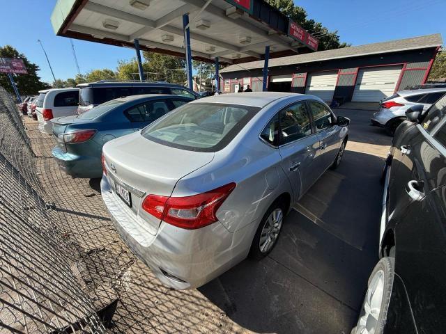 3N1AB7AP7GY267688 - 2016 NISSAN SENTRA S 银色 照片 11