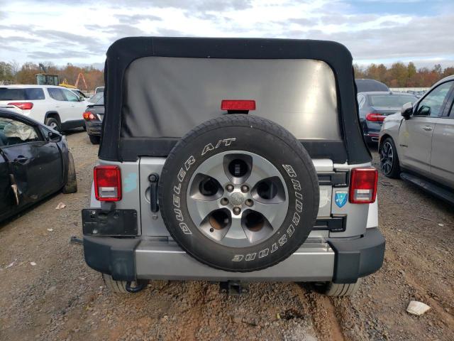 1C4BJWEG3GL137800 - 2016 JEEP WRANGLER U SAHARA ვერცხლისფერი ფოტო 6