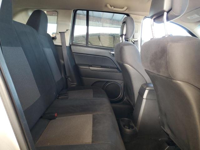 1C4NJCBA8CD661170 - 2012 JEEP COMPASS SPORT Biały zdjęcie 11