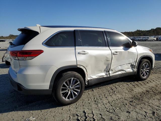5TDKZRFH7KS303390 - 2019 TOYOTA HIGHLANDER SE 白色 照片 3