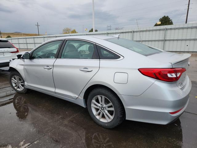 5NPE24AF0FH035773 - 2015 HYUNDAI SONATA SE ვერცხლისფერი ფოტო 2