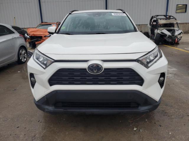 JTMW1RFV7KD004833 - 2019 TOYOTA RAV4 XLE Ақ фото 5