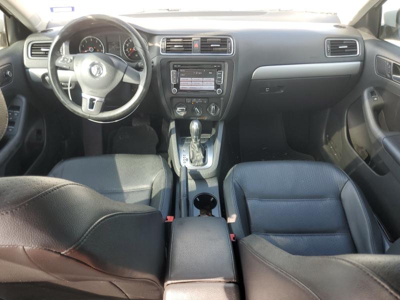 3VWDX7AJ5DM433150 - 2013 VOLKSWAGEN JETTA SE 白色 照片 8