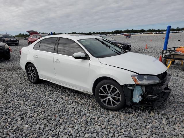 3VWDB7AJ1JM254629 - 2018 VOLKSWAGEN JETTA SE WHITE photo 4