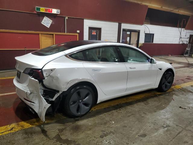 5YJ3E1EAXKF486651 - 2019 TESLA MODEL 3 أبيض صورة 3