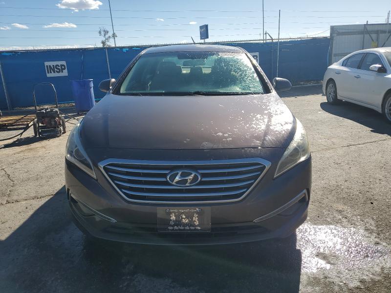 5NPE24AF4FH248001 - 2015 HYUNDAI SONATA SE BROWN photo 5