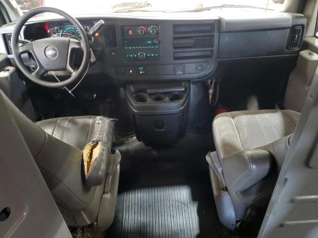 1GCWGAFFXG1143310 - 2016 CHEVROLET EXPRESS G2 WHITE photo 8