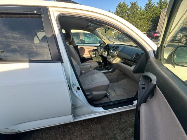 JTMBD33V676051208 - 2007 TOYOTA RAV4 WHITE photo 5
