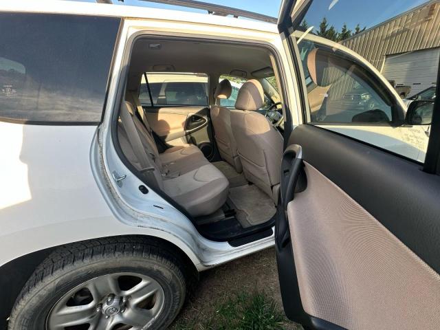 JTMBD33V676051208 - 2007 TOYOTA RAV4 WHITE photo 6