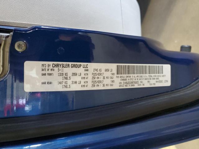 2V4RW3DG0BR766825 - 2011 VOLKSWAGEN ROUTAN SE BLUE photo 13