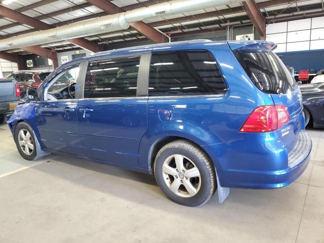 2V4RW3DG0BR766825 - 2011 VOLKSWAGEN ROUTAN SE BLUE photo 2