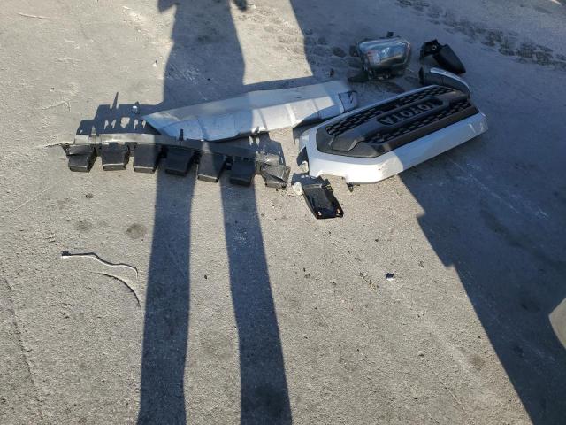 5TFAZ5CN0LX092866 - 2020 TOYOTA TACOMA DOUBLE CAB SILVER photo 12