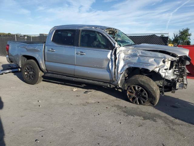 5TFAZ5CN0LX092866 - 2020 TOYOTA TACOMA DOUBLE CAB SILVER photo 4