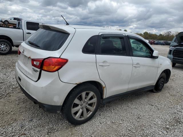 4A4AP3AUXDE005954 - 2013 MITSUBISHI OUTLANDER ES WHITE photo 3