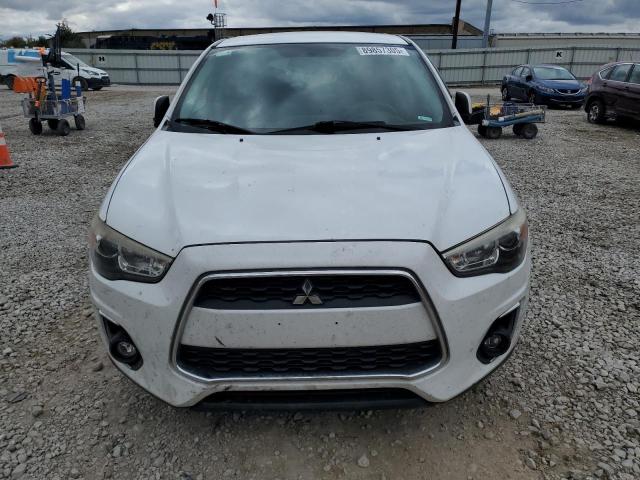 4A4AP3AUXDE005954 - 2013 MITSUBISHI OUTLANDER ES WHITE photo 5