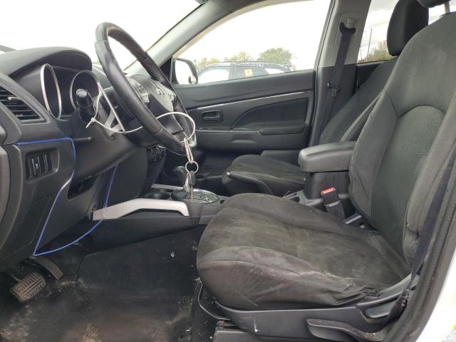 4A4AP3AUXDE005954 - 2013 MITSUBISHI OUTLANDER ES WHITE photo 7