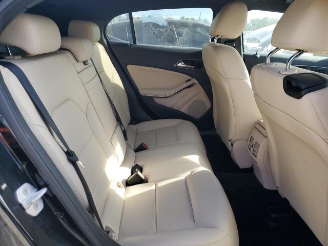 WDCTG4EB2GJ209913 - 2016 MERCEDES-BENZ GLA 250 შავი ფოტო 11