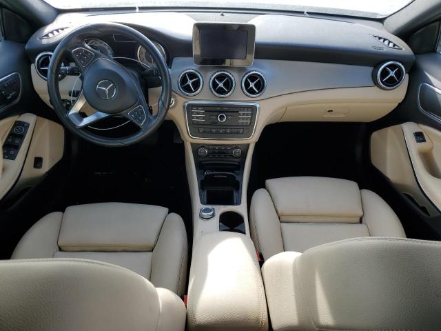 WDCTG4EB2GJ209913 - 2016 MERCEDES-BENZ GLA 250 შავი ფოტო 8