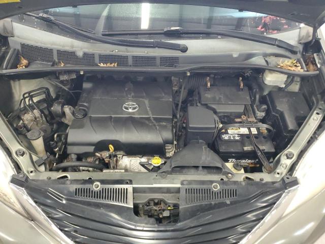 5TDKK3DC8BS052114 - 2011 TOYOTA SIENNA LE Gris photo 12