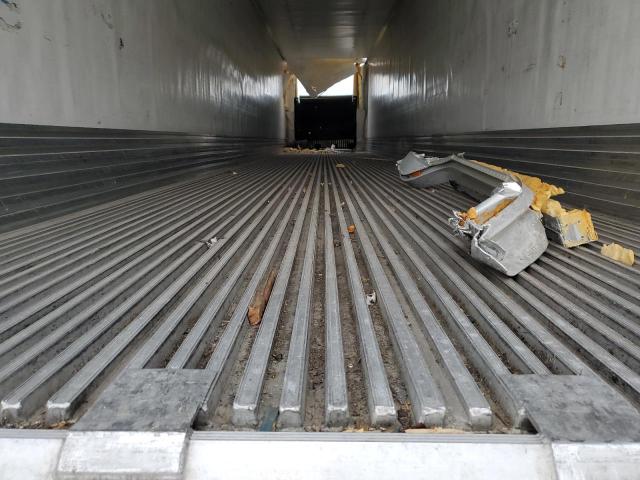 1UYVS2533J6249312 - 2018 UTILITY VS2RA أبيض صورة 5