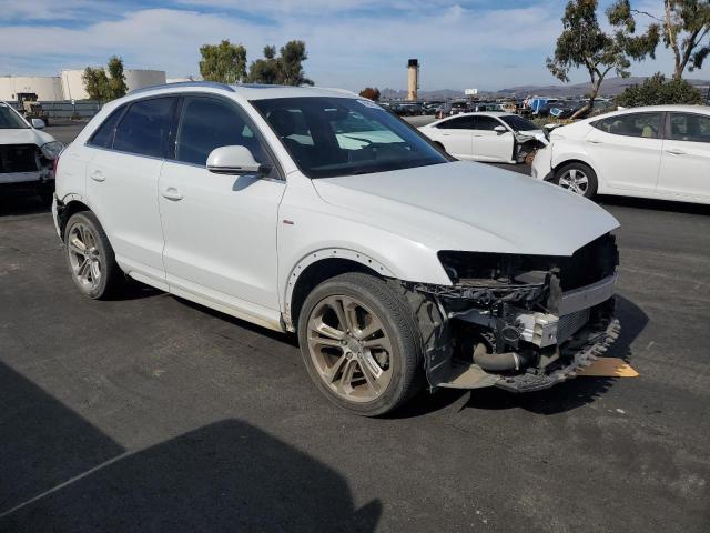 WA1JCCFS6JR019679 - 2018 AUDI Q3 PREMIUM PLUS Білий фото 4