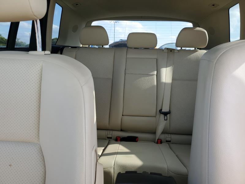 WDCGG5HB4EG309962 - 2014 MERCEDES-BENZ GLK 350 Белый фото 10