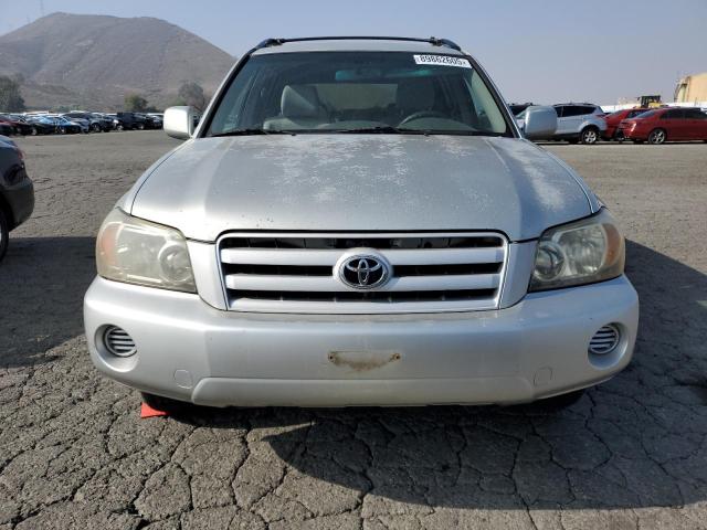 JTEDP21A940021883 - 2004 TOYOTA HIGHLANDER BASE Argent photo 5