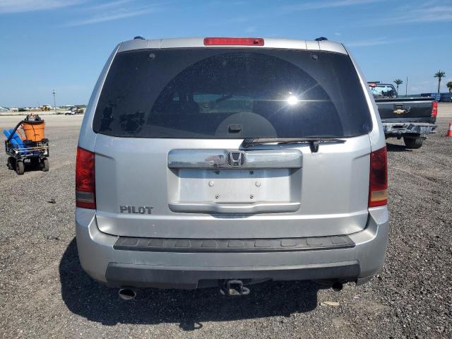 5FNYF3H44BB037521 - 2011 HONDA PILOT EX SILVER photo 6