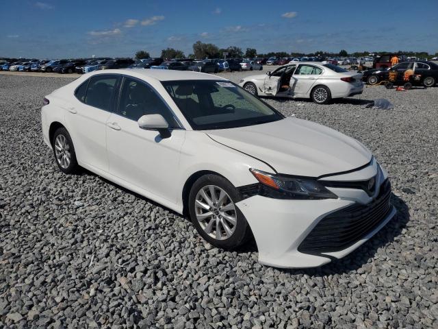 JTNB11HK4J3031586 - 2018 TOYOTA CAMRY L Biały zdjęcie 4