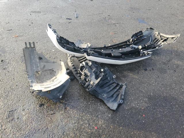 55SWF4KB1GU101847 - 2016 MERCEDES-BENZ C 300 4MATIC WHITE photo 12