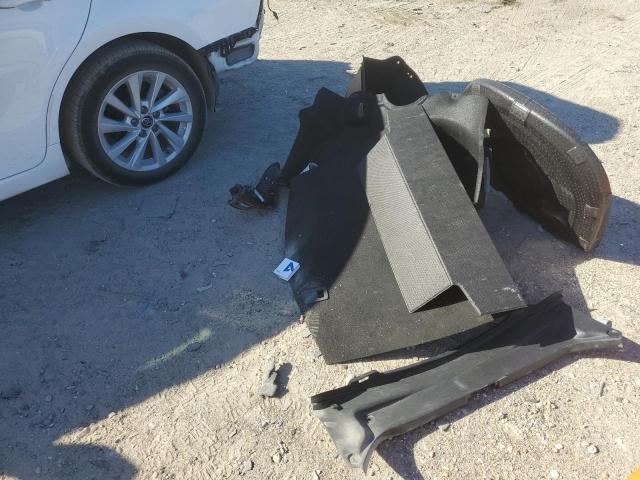 4T1C11AK2NU632767 - 2022 TOYOTA CAMRY LE WHITE photo 12