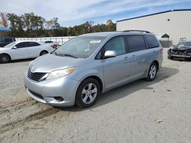 2011 TOYOTA SIENNA LE, 