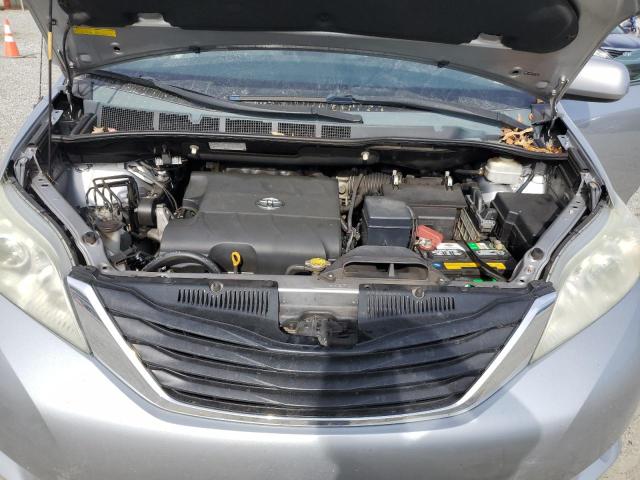5TDKK3DC7BS133427 - 2011 TOYOTA SIENNA LE 银色 照片 12
