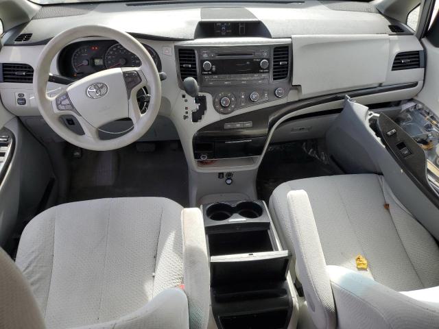 5TDKK3DC7BS133427 - 2011 TOYOTA SIENNA LE 银色 照片 8