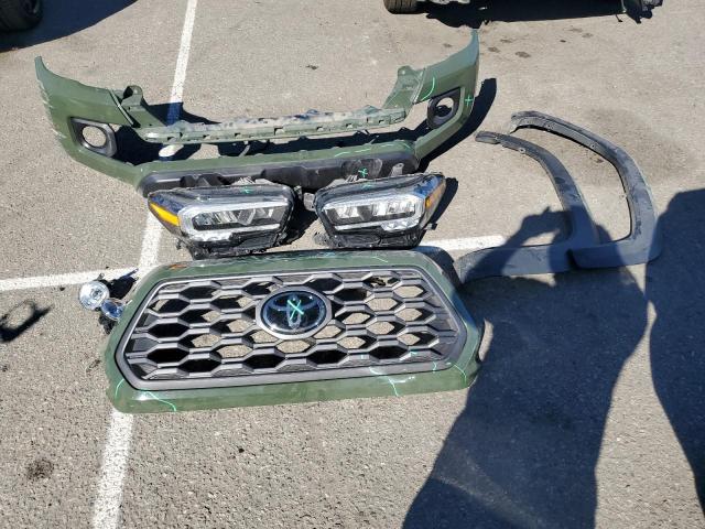 3TMCZ5AN4MM444141 - 2021 TOYOTA TACOMA DOUBLE CAB GREEN photo 12