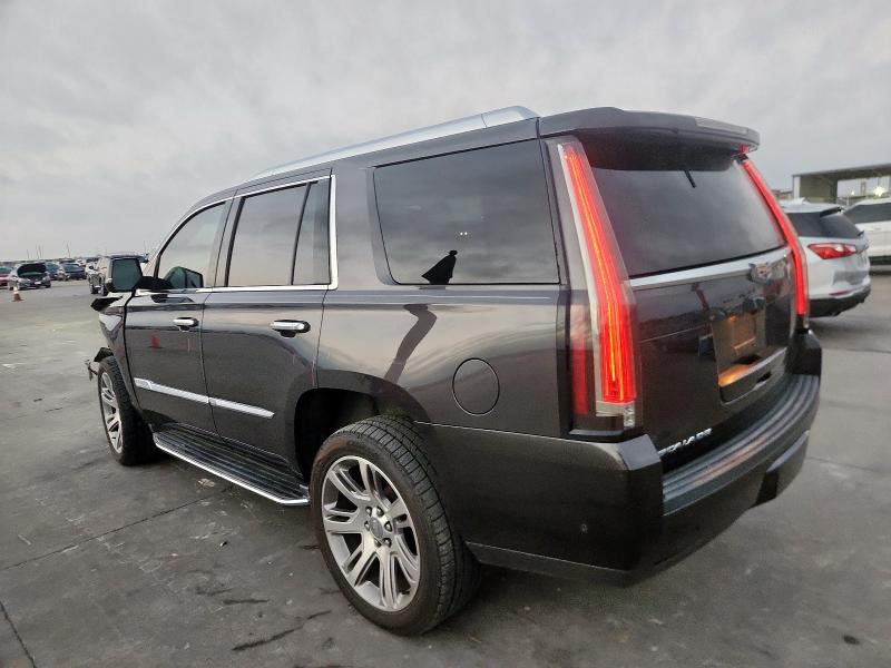 1GYS3BKJ7JR135954 - 2018 CADILLAC ESCALADE LUXURY შავი ფოტო 2