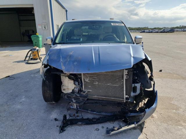 2C4RC1CG5CR124935 - 2012 CHRYSLER TOWN & COU TOURING L BLUE photo 5