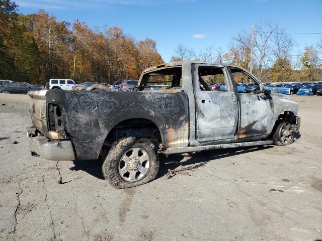 3C6UR5DL9JG143106 - 2018 RAM 2500 SLT BURN photo 3