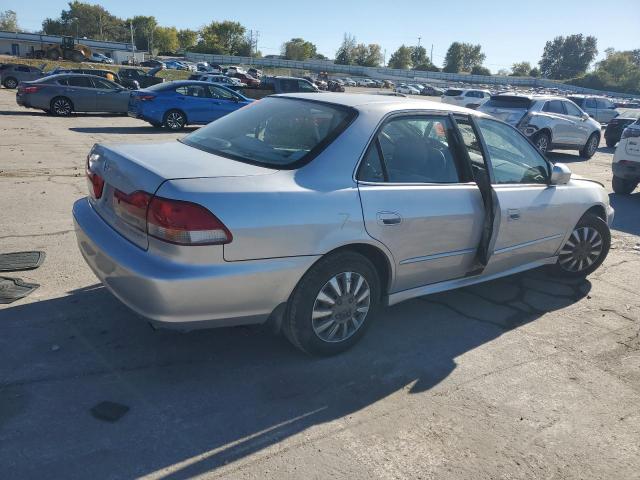 1HGCG66512A042318 - 2002 HONDA ACCORD LX 金色 照片 3