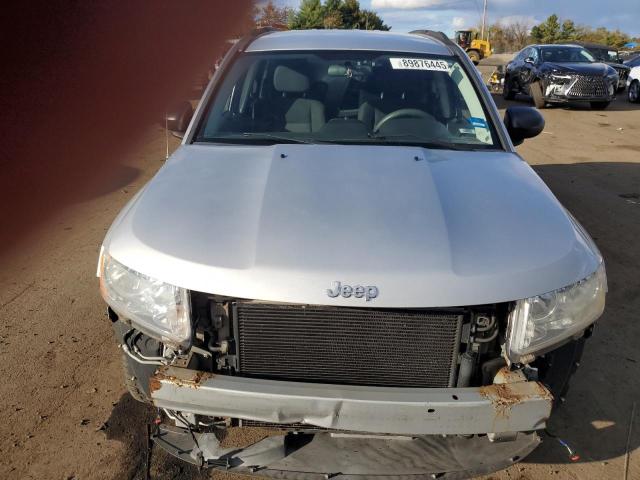 1J4NT1FA0BD215838 - 2011 JEEP COMPASS SPORT ვერცხლისფერი ფოტო 5