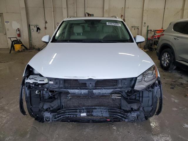 WVGEF9BP7DD013700 - 2013 VOLKSWAGEN TOUAREG V6 თეთრი ფოტო 5