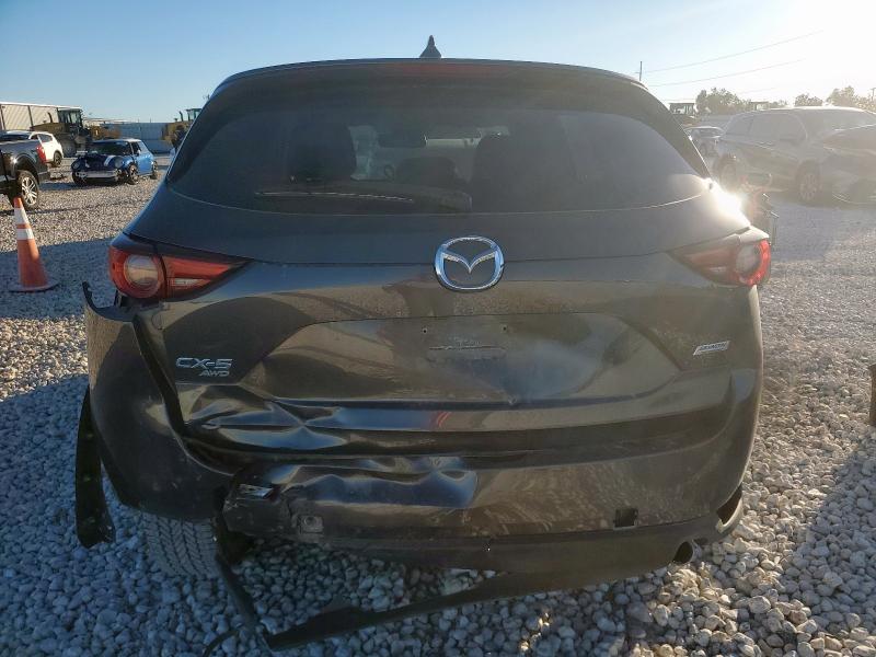 JM3KFBDM1J0465301 - 2018 MAZDA CX-5 GRAND TOURING GRAY photo 6