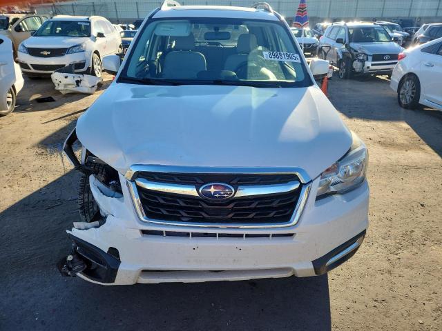 JF2SJAGC3HH460053 - 2017 SUBARU FORESTER 2.5I PREMIUM WHITE photo 5