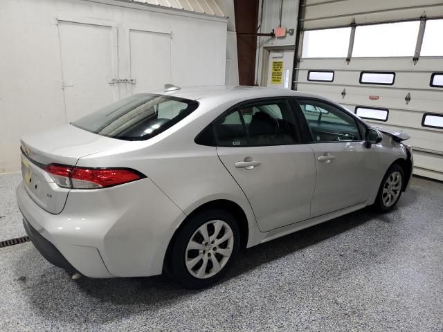 5YFB4MDE4SP265037 - 2025 TOYOTA COROLLA LE SILVER photo 3