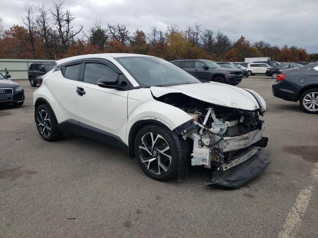NMTKHMBX2JR031251 - 2018 TOYOTA C-HR XLE Білий фото 4