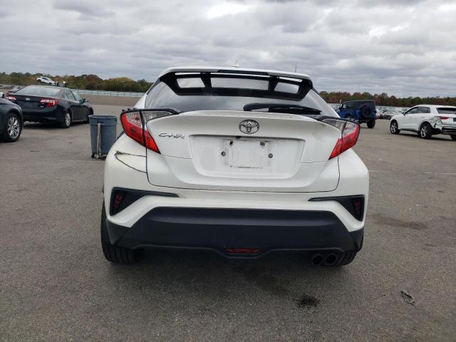 NMTKHMBX2JR031251 - 2018 TOYOTA C-HR XLE Білий фото 6