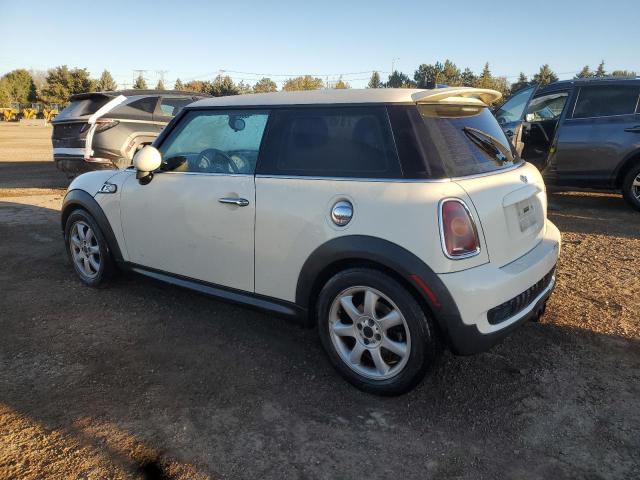 WMWMF735X9TT96611 - 2009 MINI COOPER S 白色 照片 2