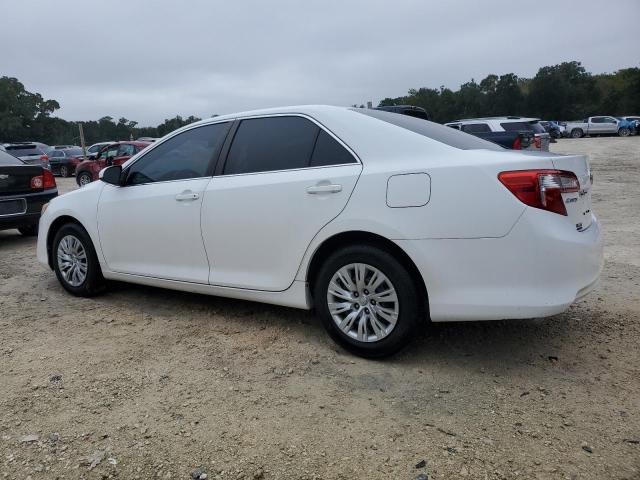 4T1BF1FK2CU592158 - 2012 TOYOTA CAMRY BASE WHITE photo 2