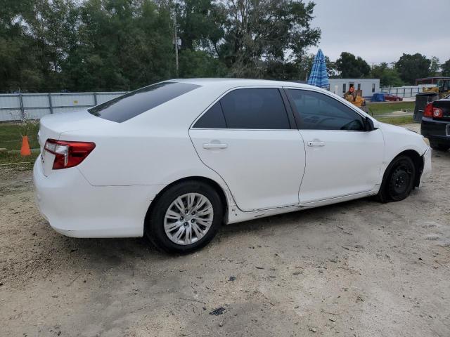 4T1BF1FK2CU592158 - 2012 TOYOTA CAMRY BASE WHITE photo 3
